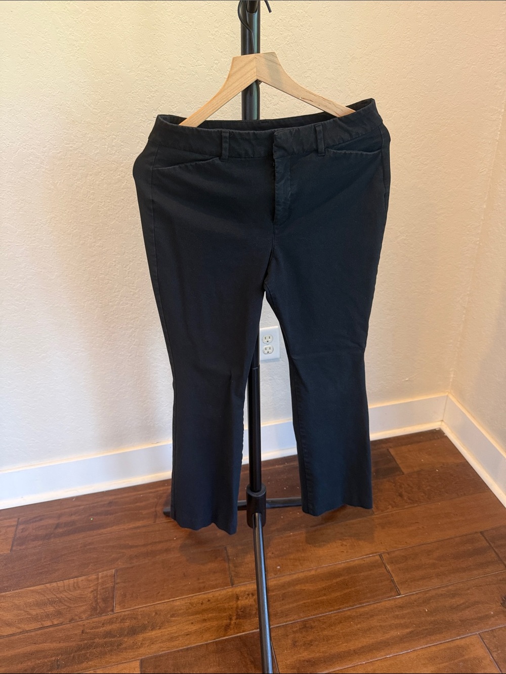 Old Navy Black Straight-Leg Womens Trousers
